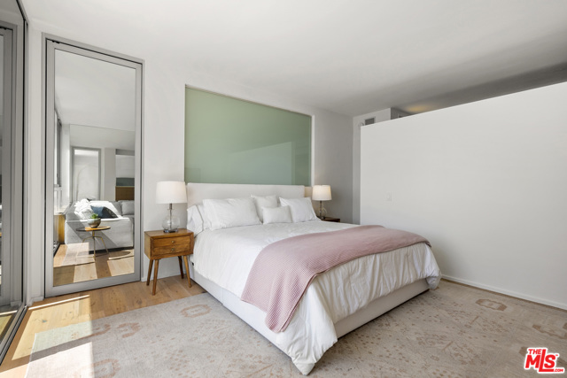 1 Bed Home for Sale in Pacific Palisades, California