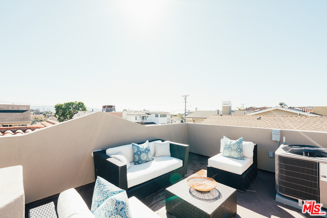 1601 BELMONT Lane, Redondo Beach, California 90278, 4 Bedrooms Bedrooms, ,3 BathroomsBathrooms,Residential,Sold,BELMONT,18417028