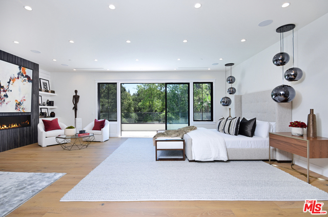 10 Bed Home for Sale in Encino, California