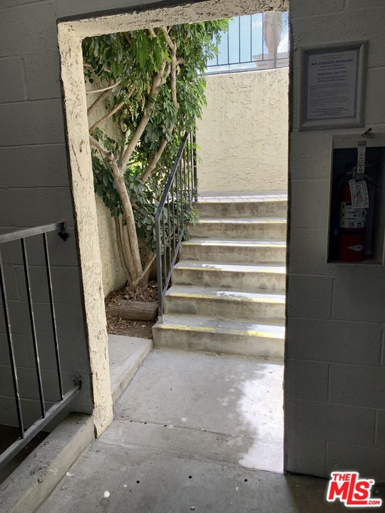3 Bed Home for Sale in Sherman Oaks, California
