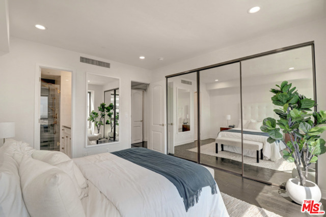 2 Bed Home for Sale in Los Angeles, California