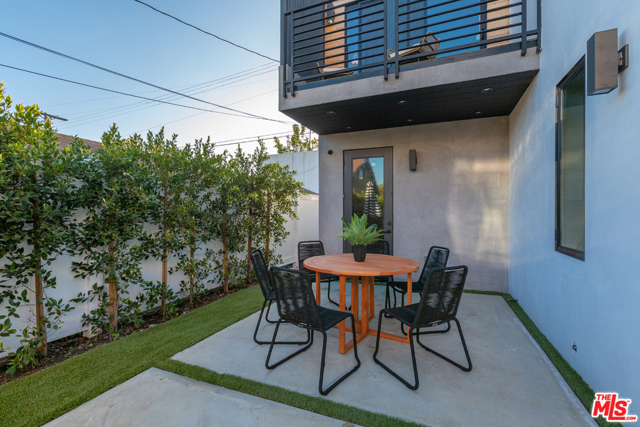 5 Bed Home for Sale in Venice, California