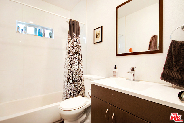  Income Home for Sale in Los Angeles, California