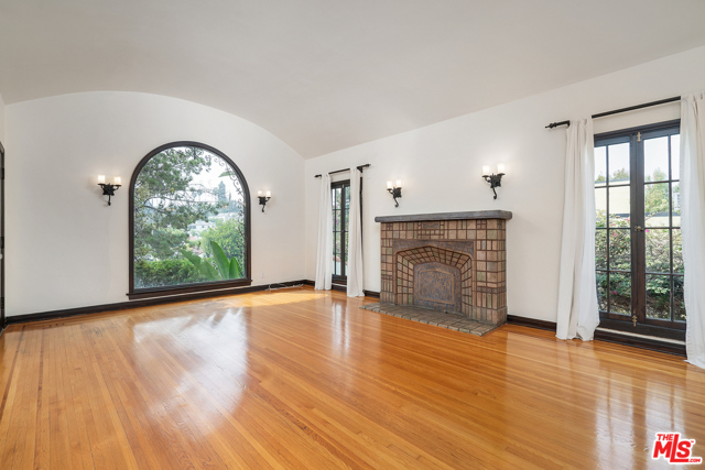 3 Bed Home for Sale in Los Angeles, California