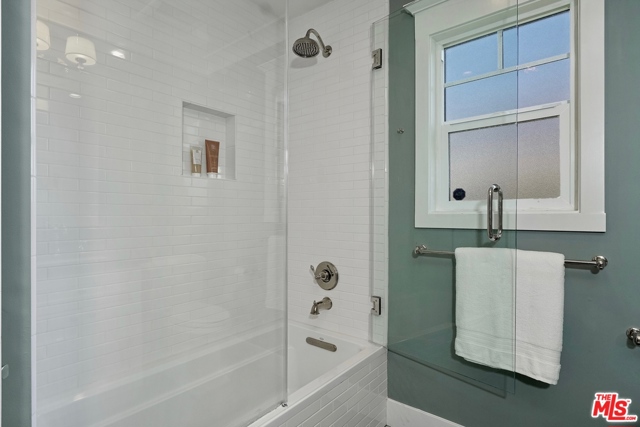 3 Bed Home for Sale in Sherman Oaks, California