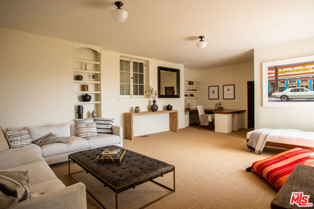 4 Bed Home for Sale in Los Angeles, California