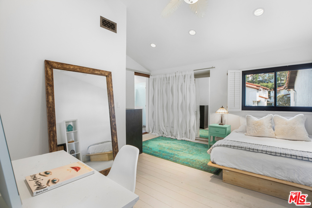 2 Bed Home for Sale in Pacific Palisades, California