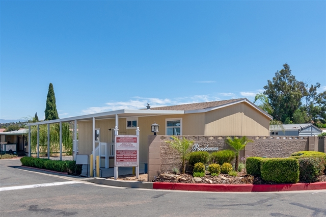 1575 W Valley Parkway