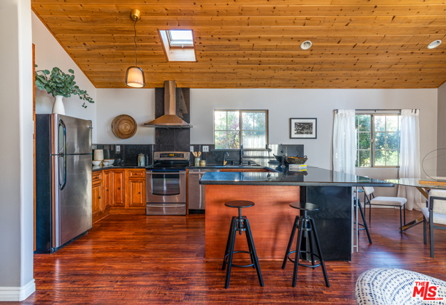  Income Home for Sale in Los Angeles, California