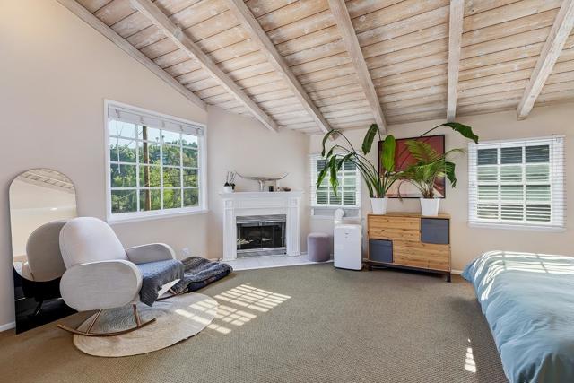 2 Bed Home for Sale in Studio City, California