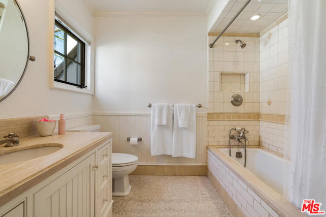 6 Bed Home for Sale in Pacific Palisades, California