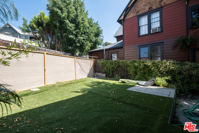  Income Home for Sale in Los Angeles, California