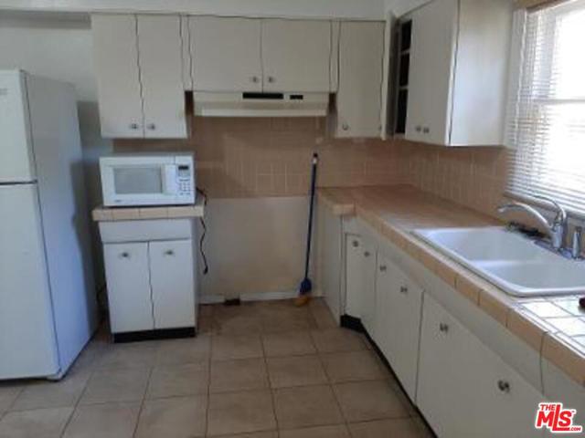 2 Bed Home for Sale in Inglewood, California