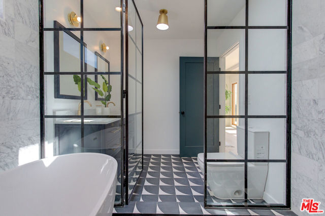 4 Bed Home for Sale in Los Angeles, California