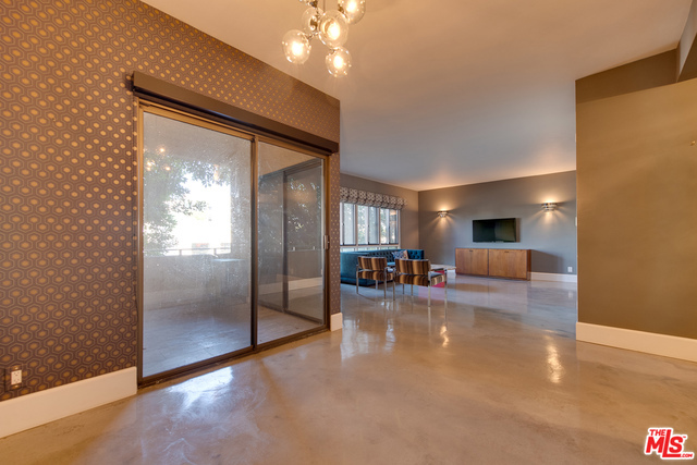 1 Bed Home for Sale in Los Angeles, California