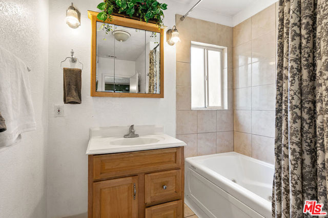 3 Bed Home for Sale in Los Angeles, California