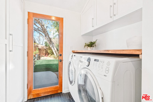 2 Bed Home for Sale in Van Nuys, California