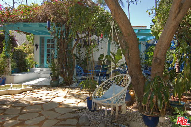 2 Bed Home for Sale in Los Angeles, California
