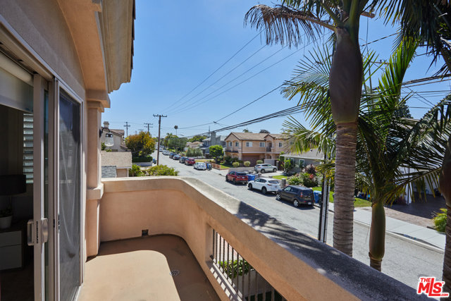 2213 Warfield Avenue, Redondo Beach, California 90278, 4 Bedrooms Bedrooms, ,3 BathroomsBathrooms,Residential,Sold,Warfield,20616114