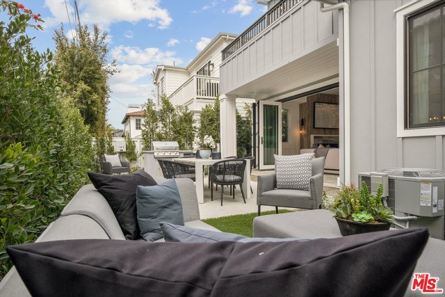 1813 OAK Avenue, Manhattan Beach, California 90266, 5 Bedrooms Bedrooms, ,4 BathroomsBathrooms,Residential,Sold,OAK,19433822