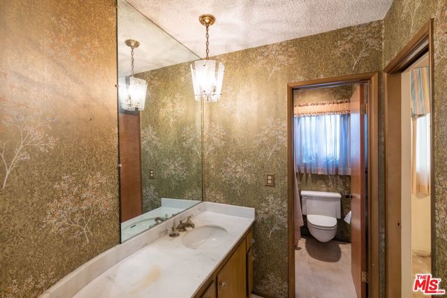 5 Bed Home for Sale in Playa del Rey, California