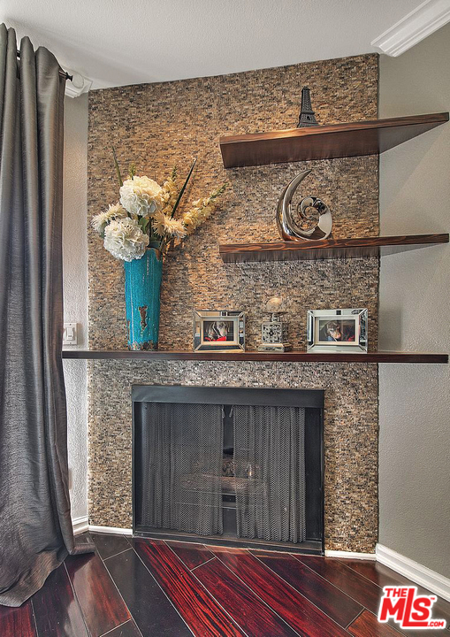 2 Bed Home for Sale in Los Angeles, California