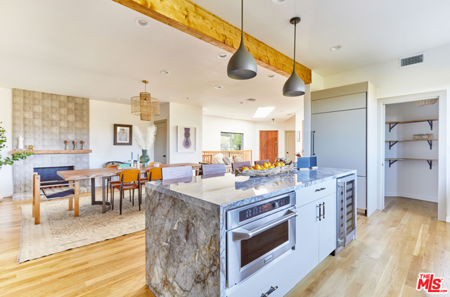 4 Bed Home for Sale in Los Angeles, California