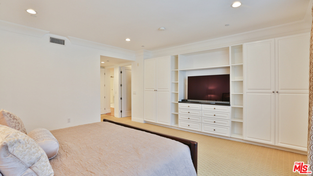 3 Bed Home for Sale in Beverly Hills, California