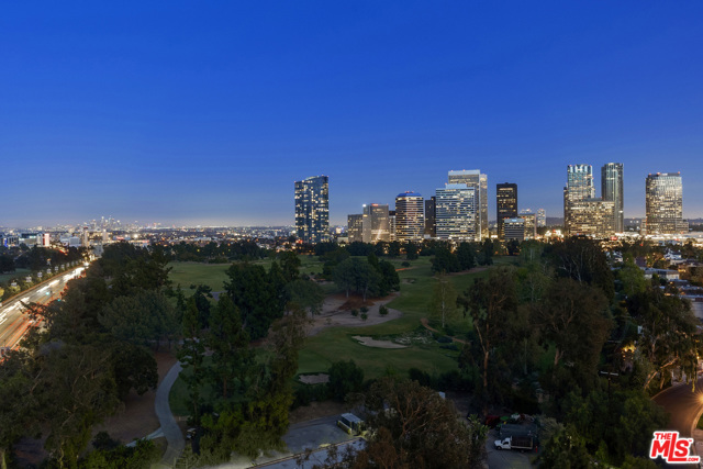 4 Bed Home for Sale in Los Angeles, California