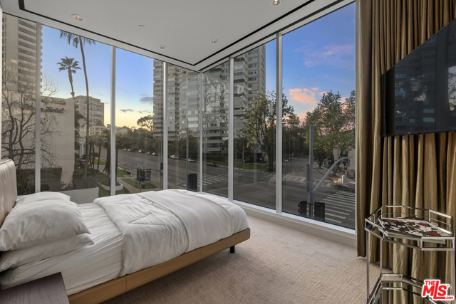 4 Bed Home for Sale in Los Angeles, California