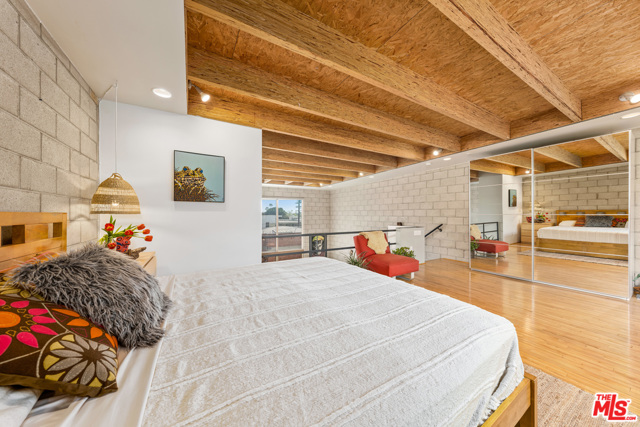 2 Bed Home for Sale in Los Angeles, California