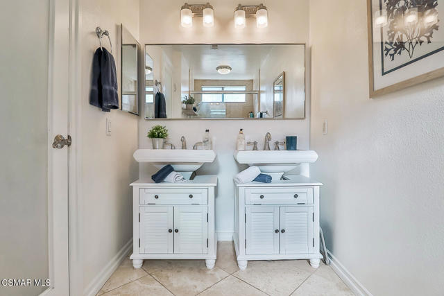 5 Bed Home for Sale in Agoura Hills, California