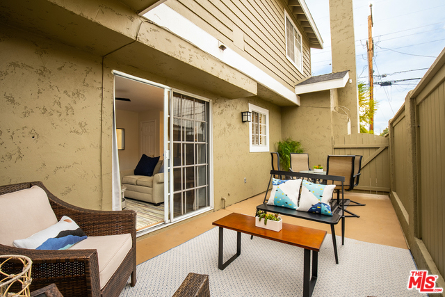 2210 HARRIMAN Lane, Redondo Beach, California 90278, 4 Bedrooms Bedrooms, ,2 BathroomsBathrooms,Residential,Sold,HARRIMAN,20544094