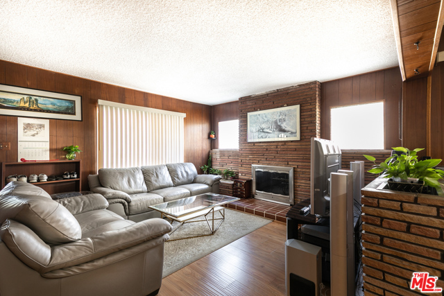 3 Bed Home for Sale in Los Angeles, California