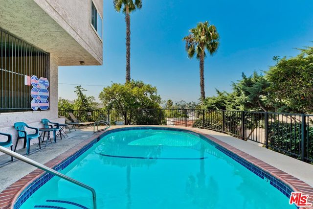 1 Bed Home for Sale in Los Angeles, California