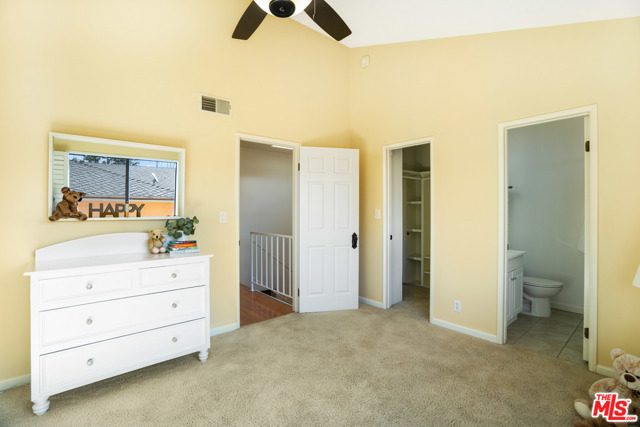 2 Bed Home for Sale in Studio City, California