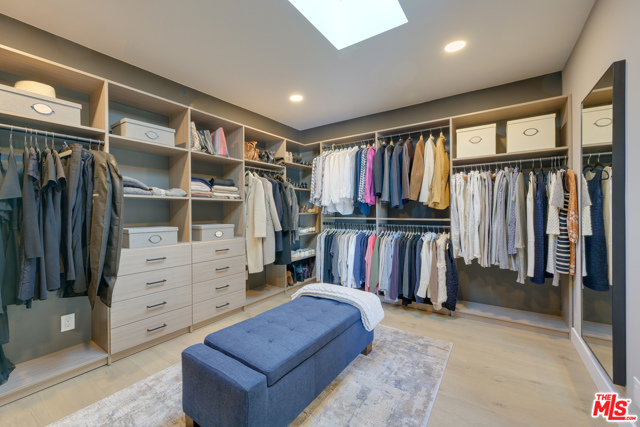4 Bed Home for Sale in Encino, California