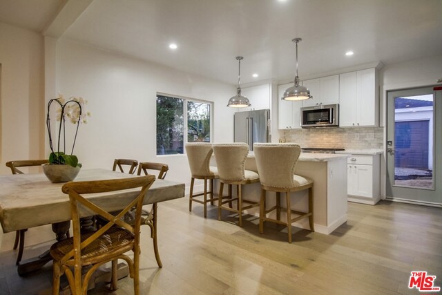 2705 ROBINSON Street, Redondo Beach, California 90278, 4 Bedrooms Bedrooms, ,3 BathroomsBathrooms,Residential,Sold,ROBINSON,17225096