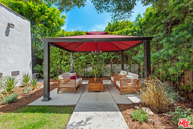 2 Bed Home for Sale in Los Angeles, California