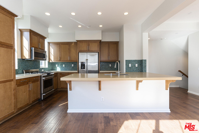 2 Bed Home for Sale in Los Angeles, California