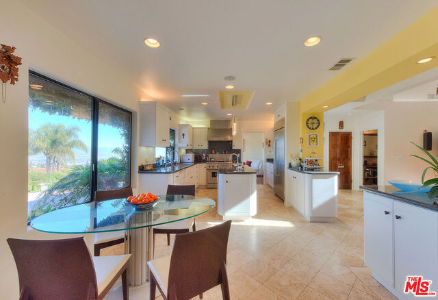 28928 CRESTRIDGE Road, Rancho Palos Verdes, California 90275, 5 Bedrooms Bedrooms, ,5 BathroomsBathrooms,Residential,Sold,CRESTRIDGE,19453042