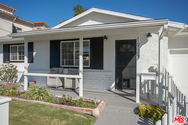 1923 ROCKEFELLER Lane, Redondo Beach, California 90278, 2 Bedrooms Bedrooms, ,2 BathroomsBathrooms,Residential,Sold,ROCKEFELLER,18396612
