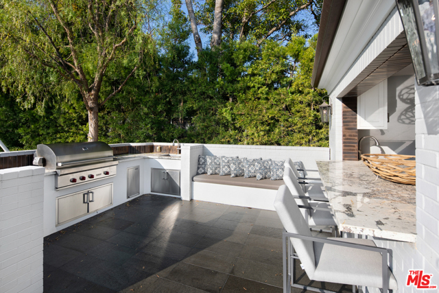 7 Bed Home for Sale in Los Angeles, California