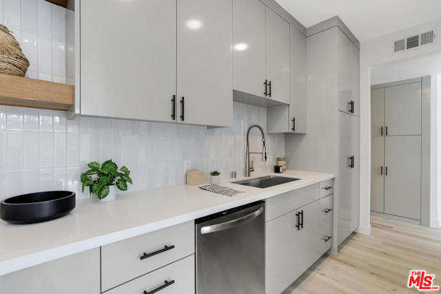 3 Bed Home for Sale in Los Angeles, California