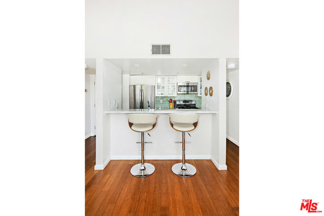 2 Bed Home for Sale in Los Angeles, California