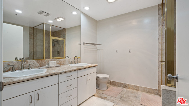 3 Bed Home for Sale in Los Angeles, California