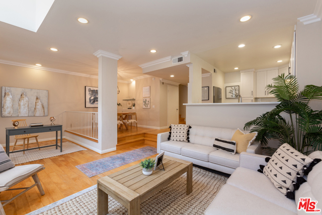 2 Bed Home for Sale in Los Angeles, California