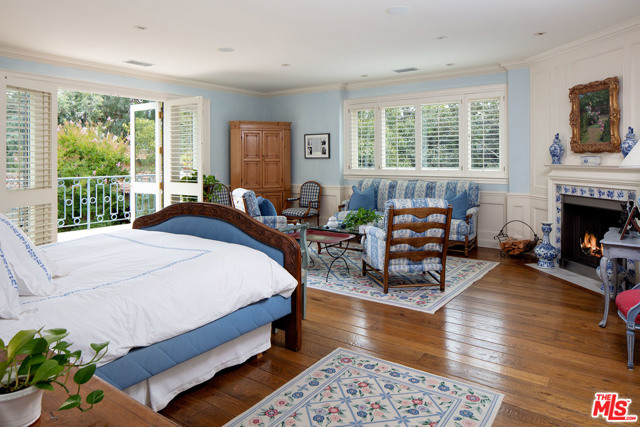 5 Bed Home for Sale in Los Angeles, California