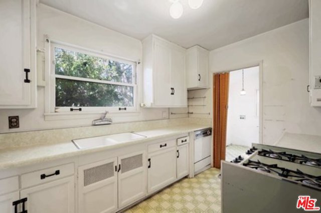2 Bed Home for Sale in Burbank, California