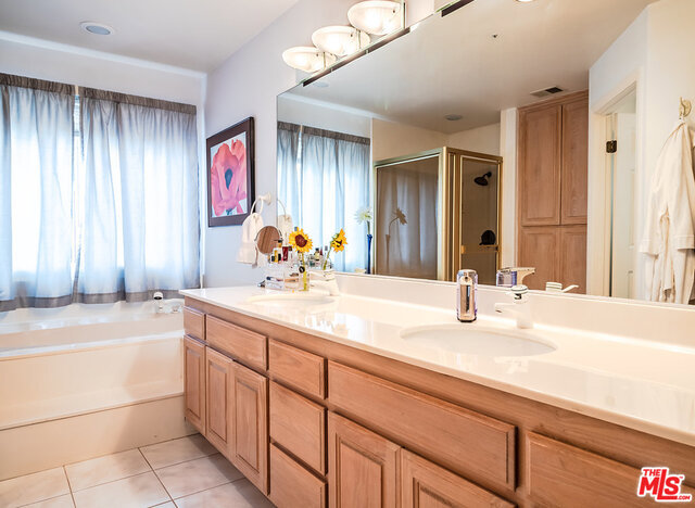 209 JUANITA Avenue, Redondo Beach, California 90277, 3 Bedrooms Bedrooms, ,2 BathroomsBathrooms,Residential,Sold,JUANITA,18363116